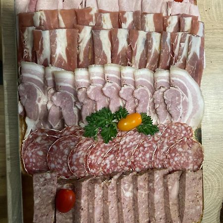 A Deux Pas Du Rheby Hotel Villebois Ngoại thất bức ảnh