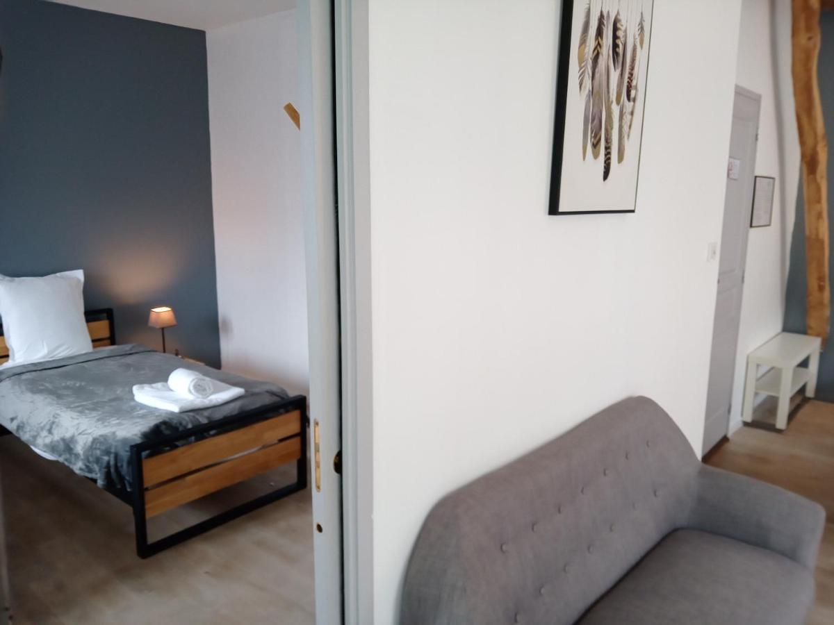 A Deux Pas Du Rheby Hotel Villebois Ngoại thất bức ảnh