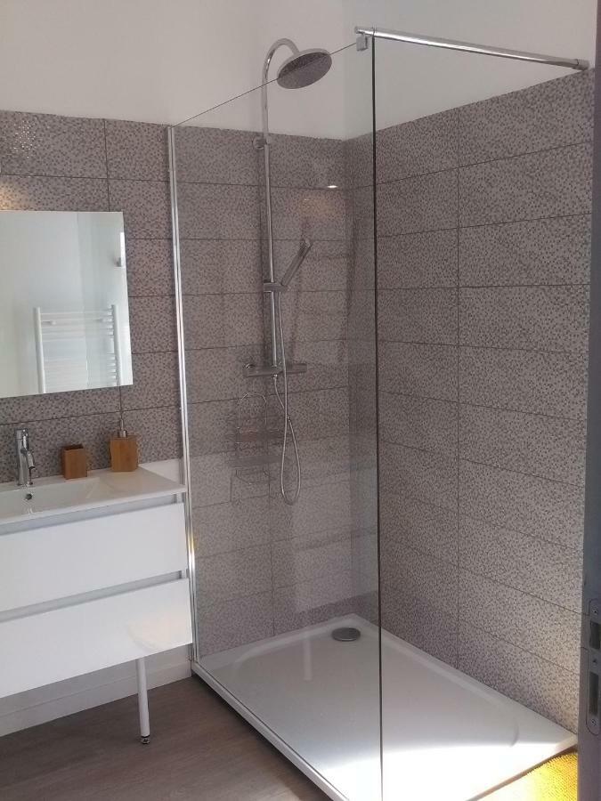A Deux Pas Du Rheby Hotel Villebois Ngoại thất bức ảnh